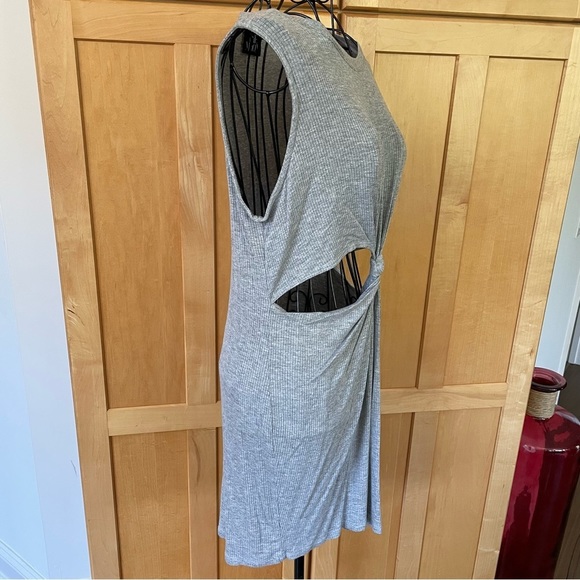The Moon grey stretchy sleeveless cutout Dress size Medium - Picture 3 of 9